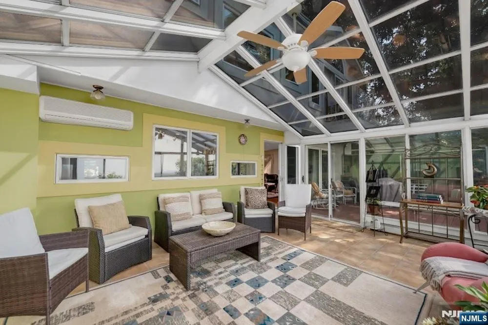 703 Stewart Street Ridgefield, NJ 07657