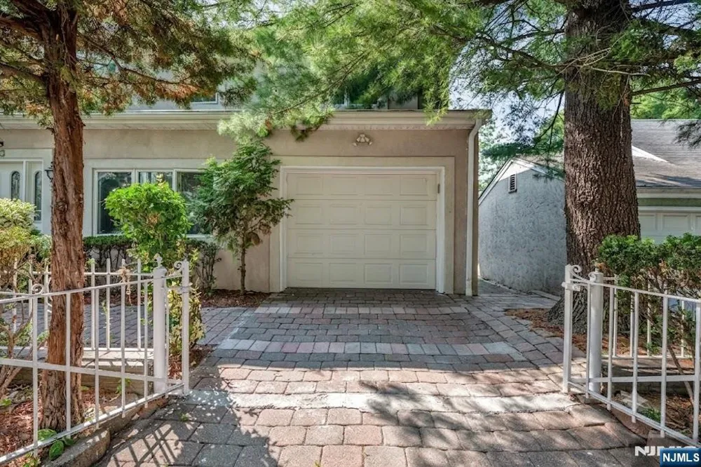 703 Stewart Street Ridgefield, NJ 07657