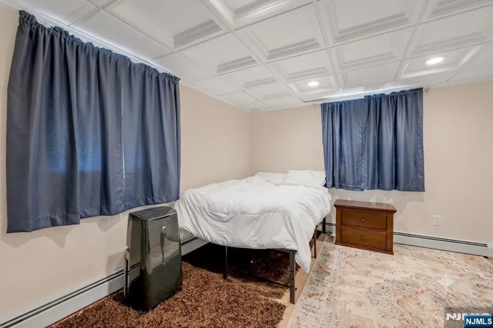703 Stewart Street Ridgefield, NJ 07657