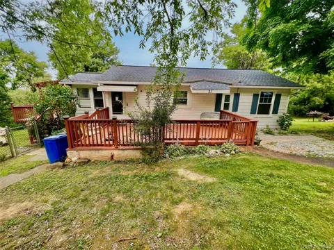 21 Woodycrest Trail