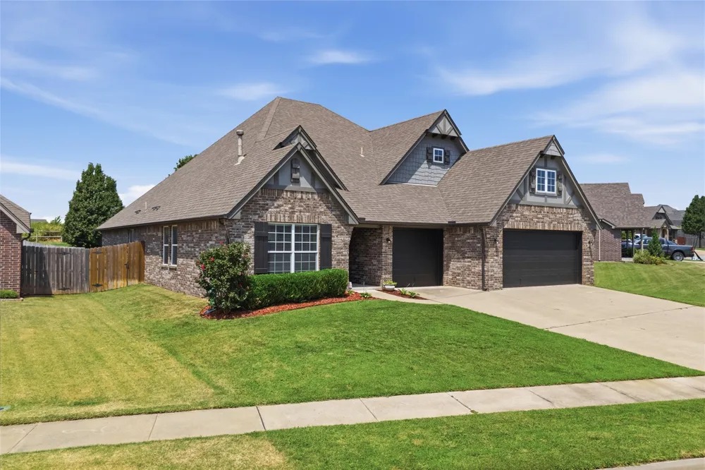 6812 S Elder Avenue Broken Arrow, OK 74011