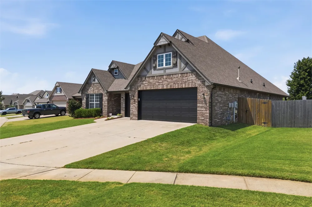 6812 S Elder Avenue Broken Arrow, OK 74011