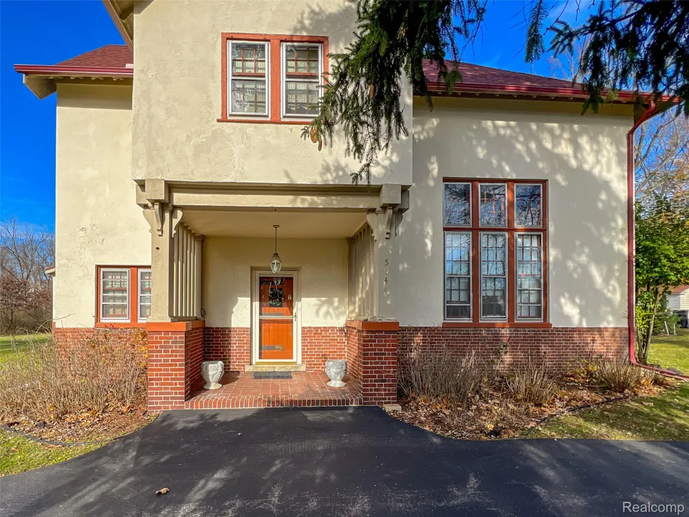 5044 Charing Cross Road Bloomfield Hills City, MI 48304