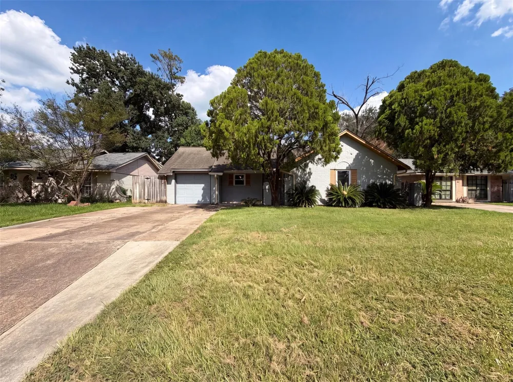 9314 Deanwood Street Houston, TX 77040