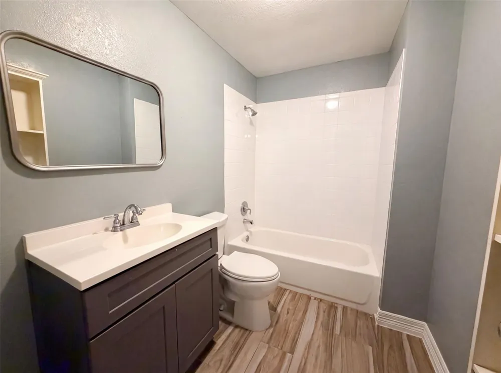 9314 Deanwood Street Houston, TX 77040
