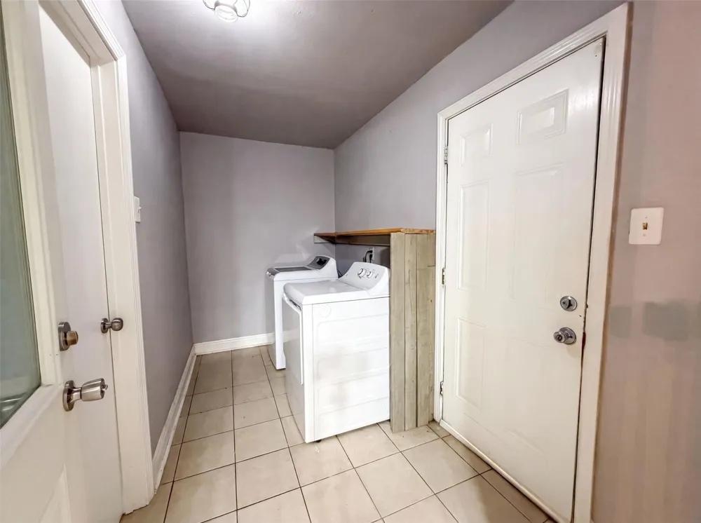 9314 Deanwood Street Houston, TX 77040