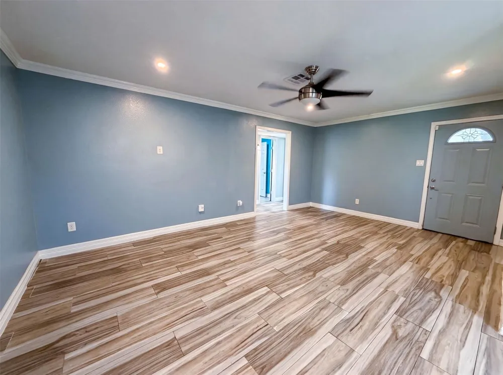 9314 Deanwood Street Houston, TX 77040