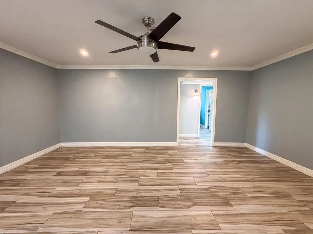 9314 Deanwood Street Houston, TX 77040