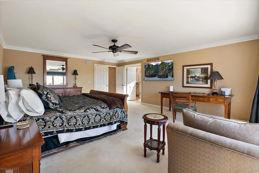 26151 Harbour Pointe Drive Harrison Charter Township, MI 48045