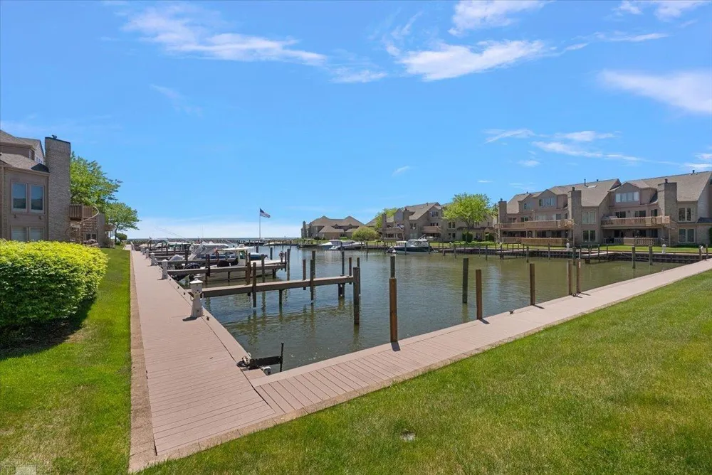 26151 Harbour Pointe Drive Harrison Charter Township, MI 48045