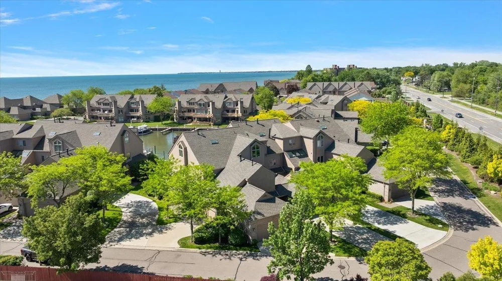 26151 Harbour Pointe Drive Harrison Charter Township, MI 48045