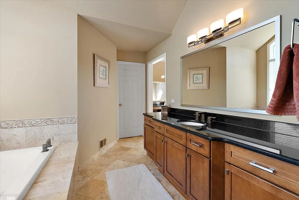 26151 Harbour Pointe Drive Harrison Charter Township, MI 48045