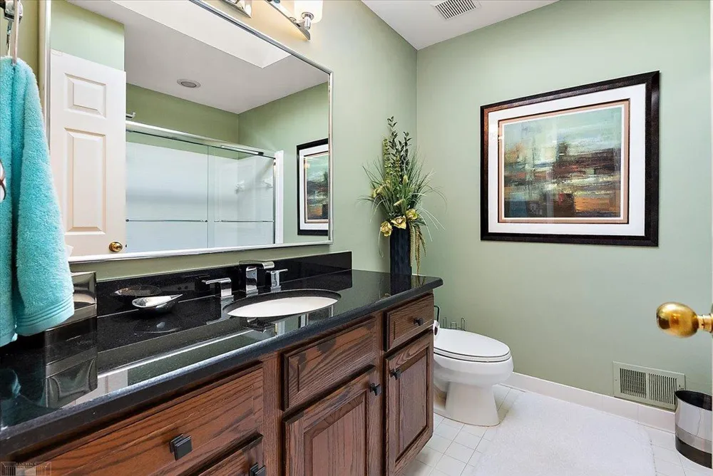 26151 Harbour Pointe Drive Harrison Charter Township, MI 48045