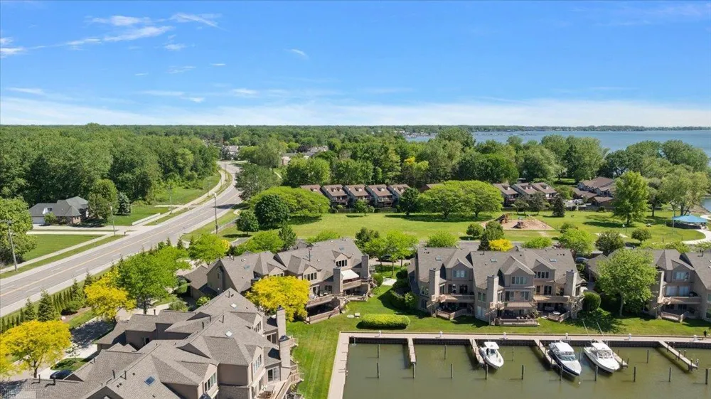 26151 Harbour Pointe Drive Harrison Charter Township, MI 48045