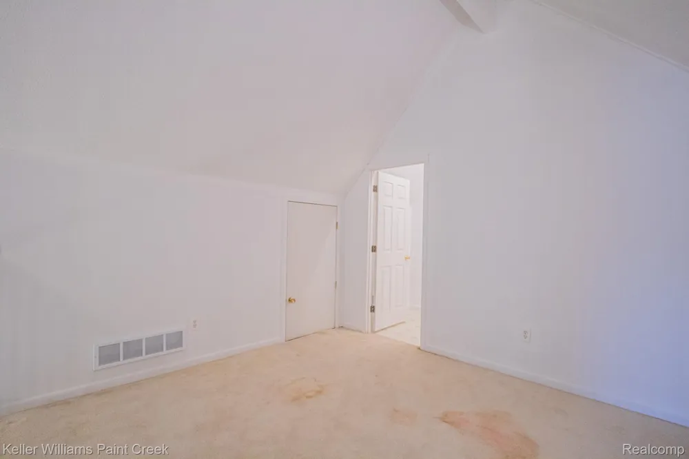 17501 Clarann Street Melvindale City, MI 48122