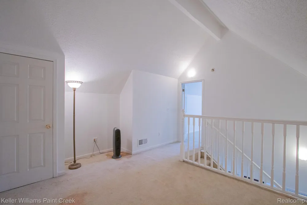 17501 Clarann Street Melvindale City, MI 48122