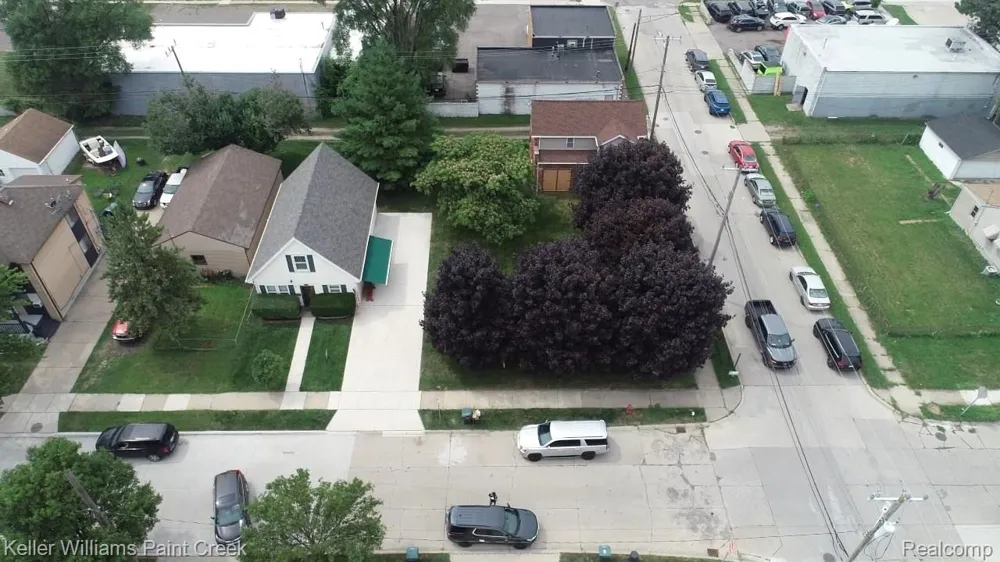 17501 Clarann Street Melvindale City, MI 48122