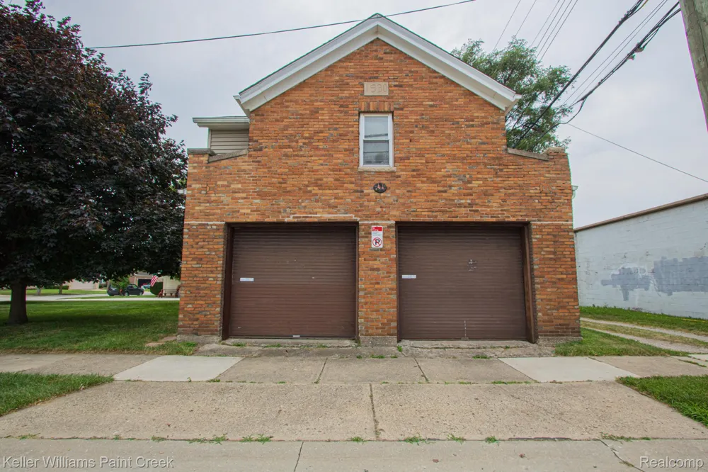 17501 Clarann Street Melvindale City, MI 48122