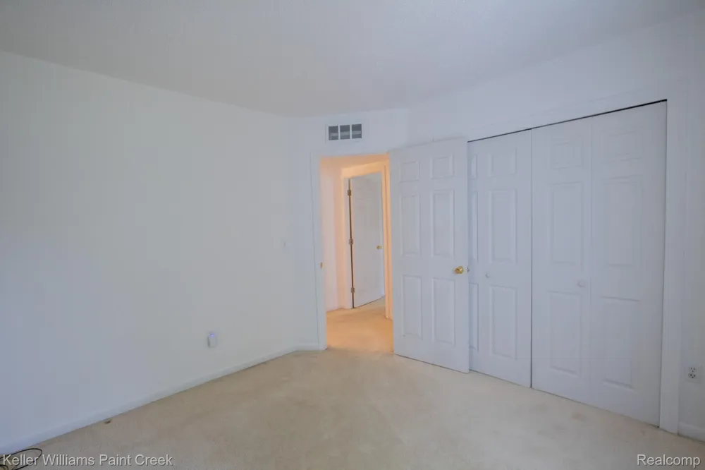 17501 Clarann Street Melvindale City, MI 48122