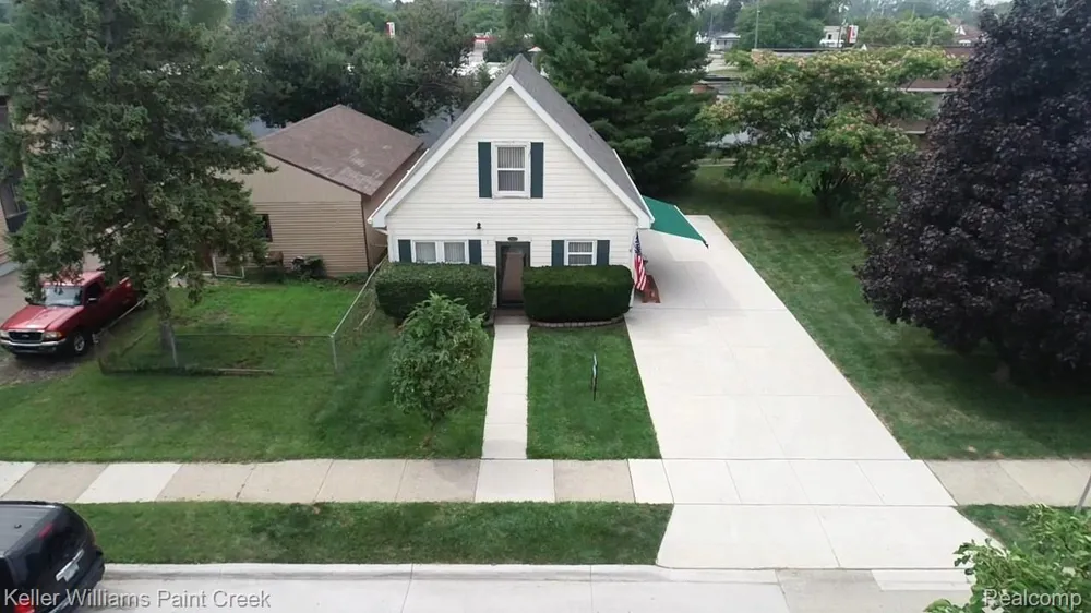 17501 Clarann Street Melvindale City, MI 48122