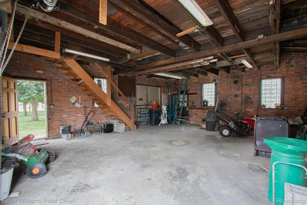 17501 Clarann Street Melvindale City, MI 48122