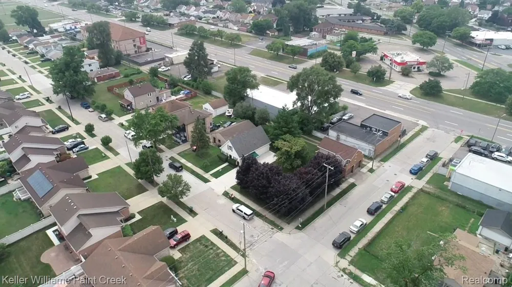 17501 Clarann Street Melvindale City, MI 48122