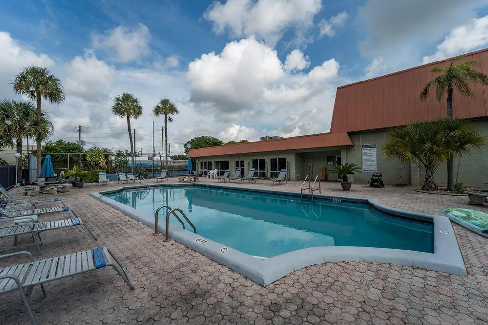 809 W Oakland Park Boulevard #K2 Oakland Park, FL 33311