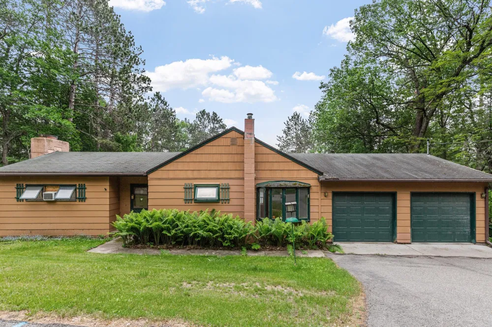 35893 Lake Street Cohasset, MN 55721