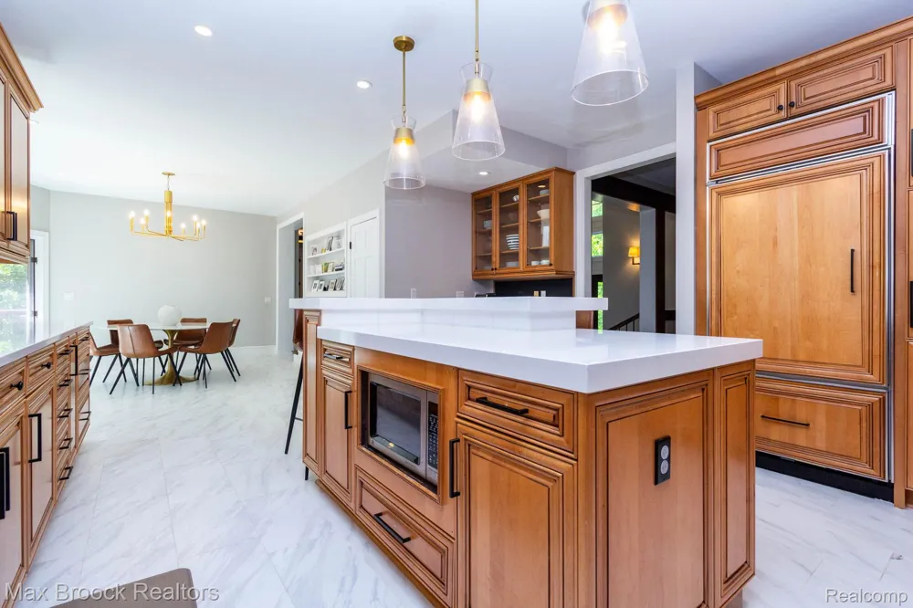 6604 College Park Drive Springfield Charter Township, MI 48346