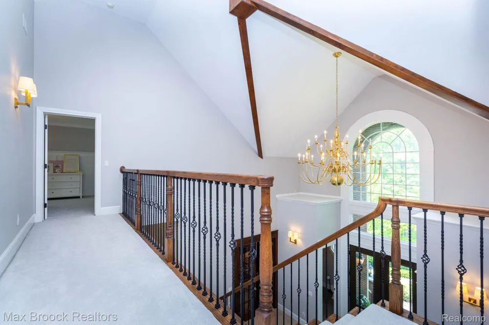 6604 College Park Drive Springfield Charter Township, MI 48346