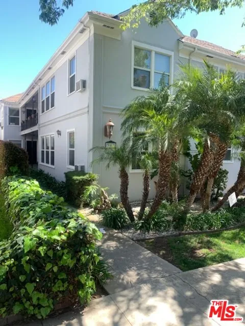 312 S Reeves Drive