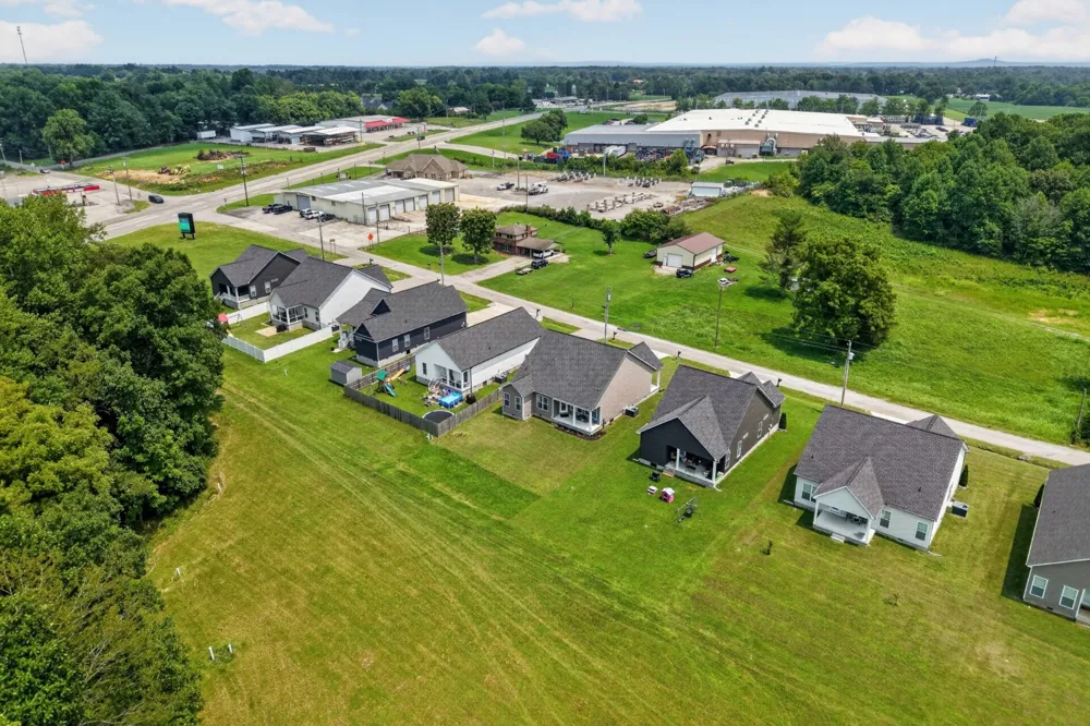 435 Colvert Lake Rd Smithville, TN 37166