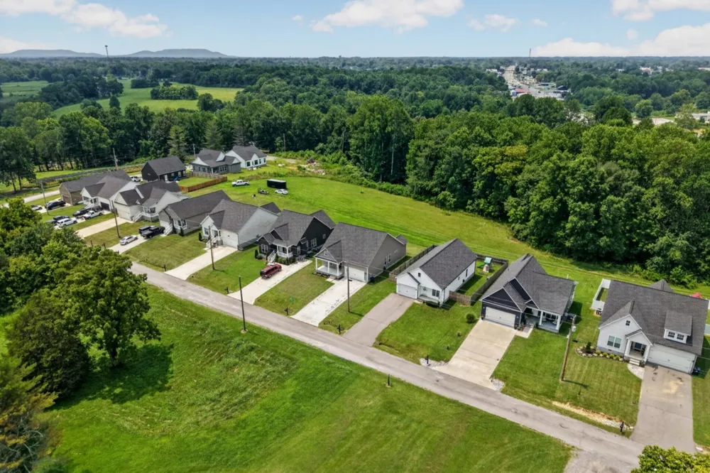435 Colvert Lake Rd Smithville, TN 37166