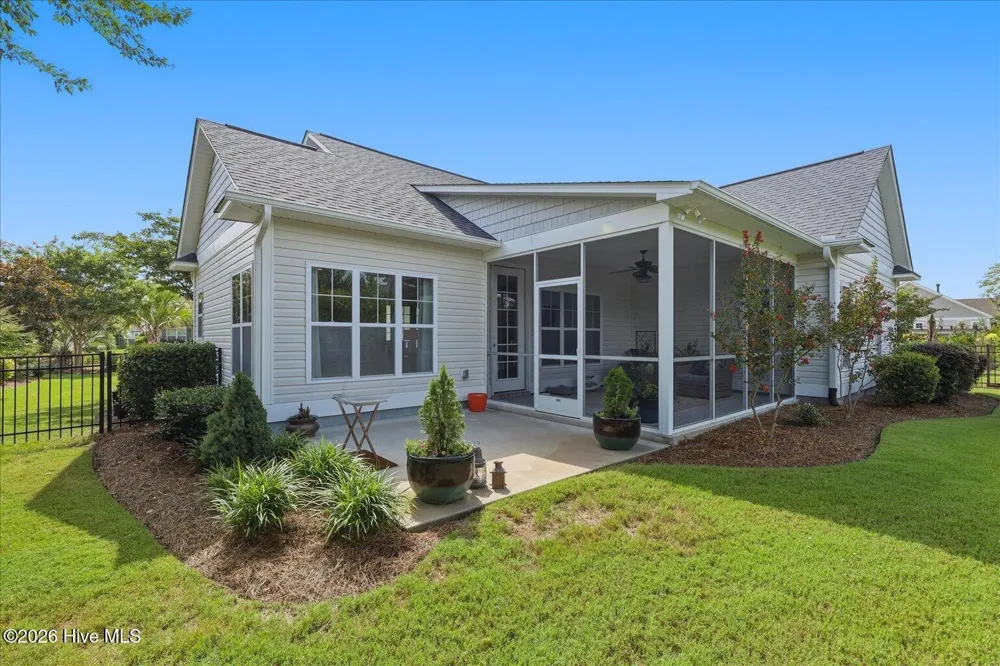 8155 Garden Pointe Drive NE Leland, NC 28451
