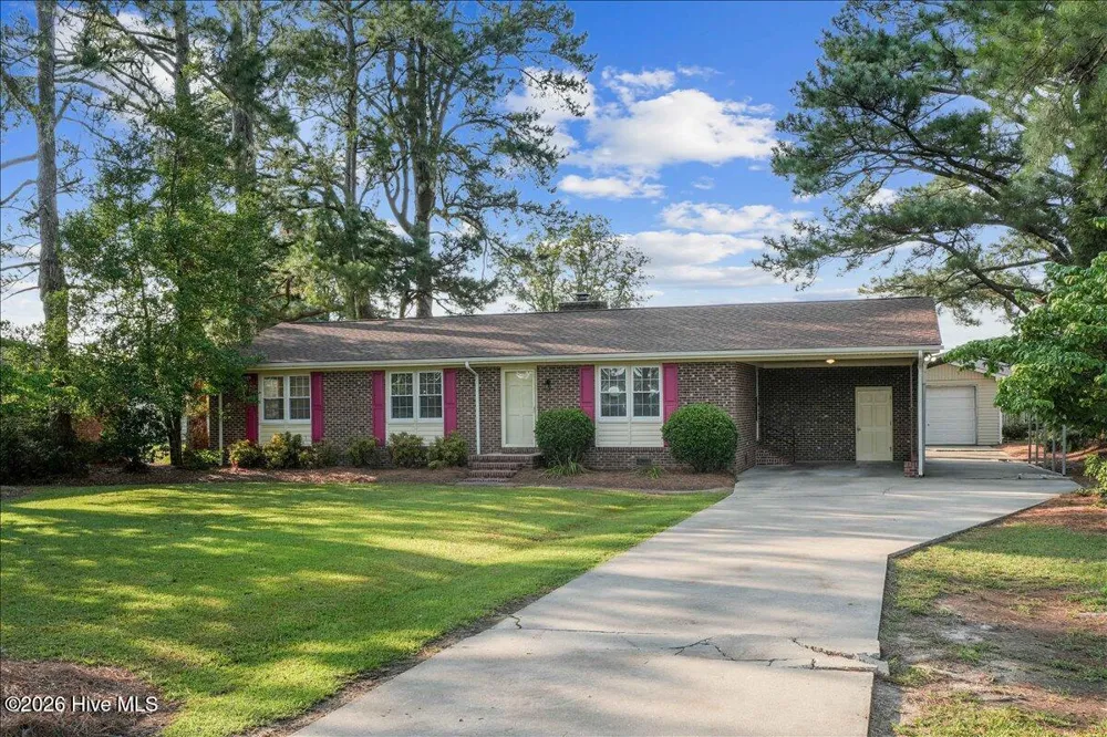 5419 Wayne Memorial Drive NE Pikeville, NC 27863