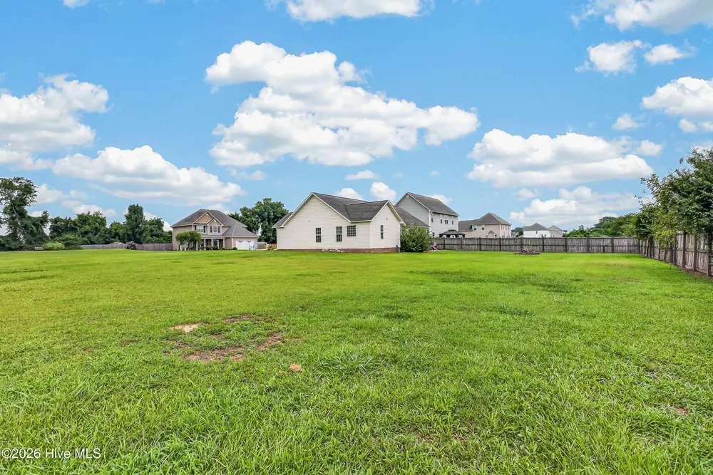 108 Farmington Drive Richlands, NC 28574