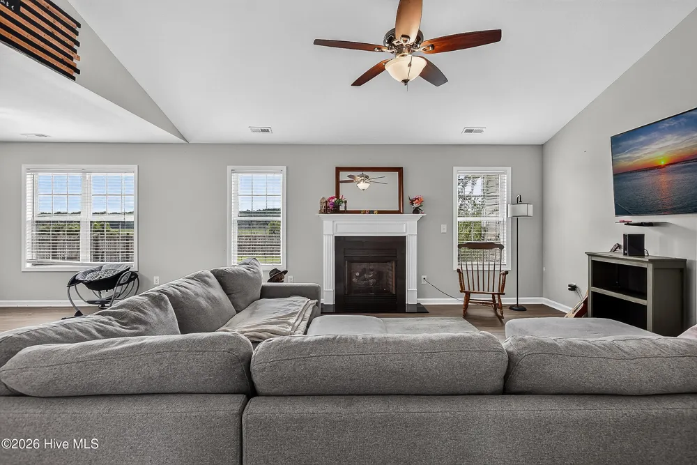 108 Farmington Drive Richlands, NC 28574