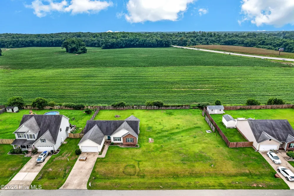 108 Farmington Drive Richlands, NC 28574