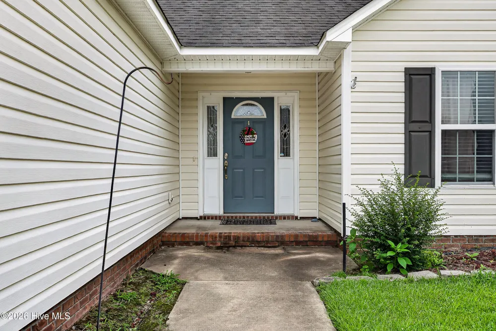 108 Farmington Drive Richlands, NC 28574