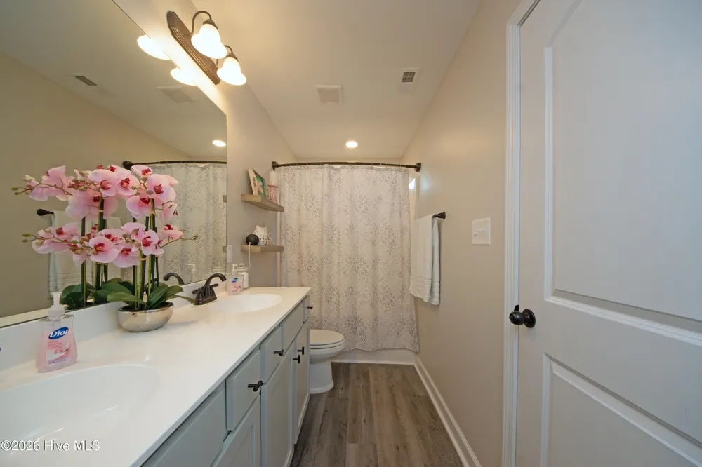 7 Catalina Circle Swansboro, NC 28584