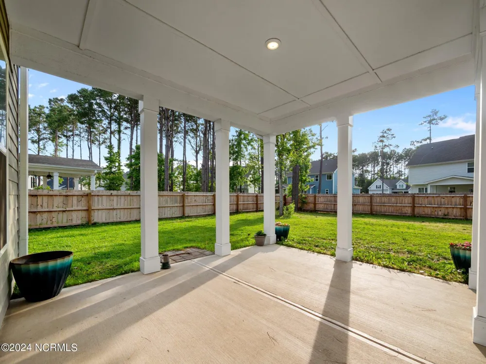507 W Red Head Circle Sneads Ferry, NC 28460