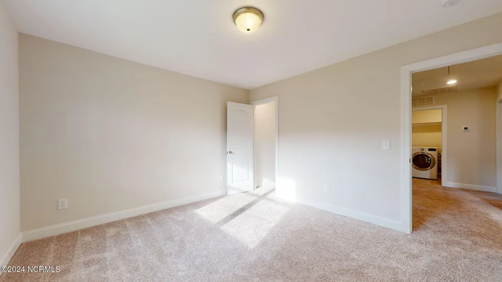 507 W Red Head Circle Sneads Ferry, NC 28460