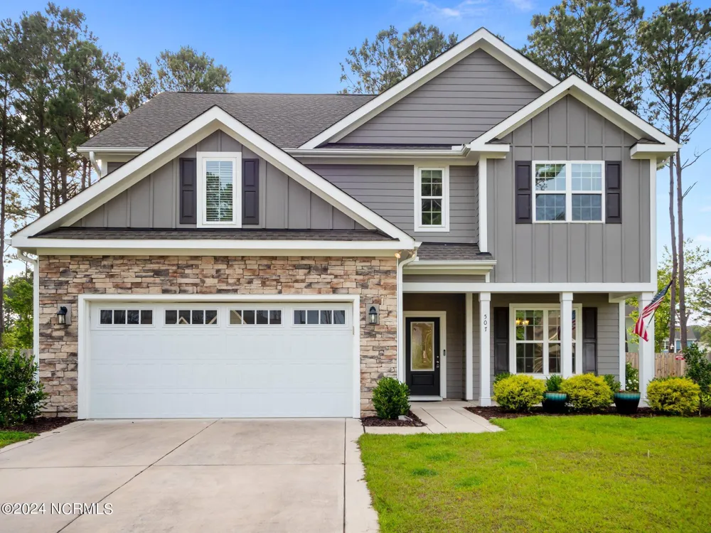 507 W Red Head Circle Sneads Ferry, NC 28460