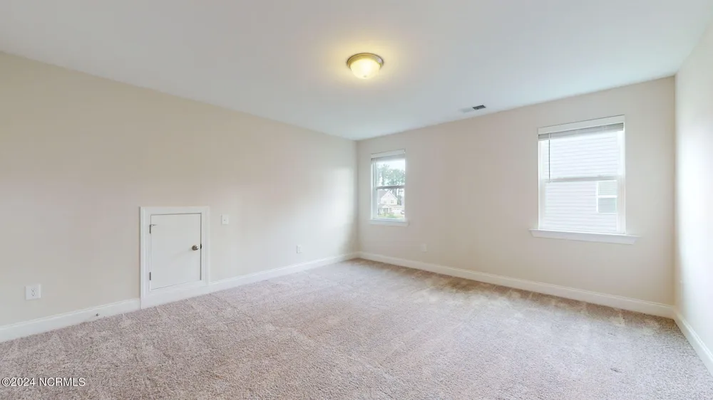507 W Red Head Circle Sneads Ferry, NC 28460
