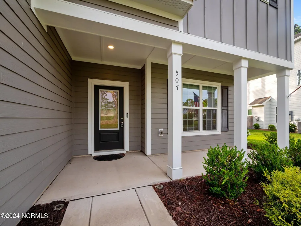 507 W Red Head Circle Sneads Ferry, NC 28460