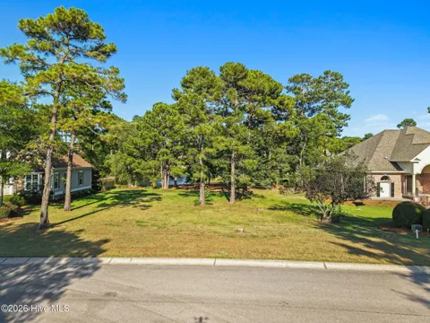 565 Gladstone Circle SW