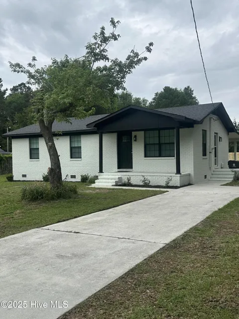 9166 Green Loop Road NE