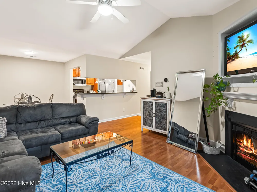1001 Kingswood Drive #J Chapel Hill, NC 27514