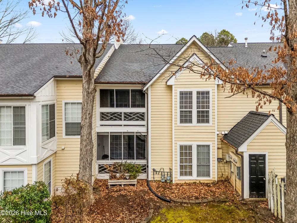 1001 Kingswood Drive #J Chapel Hill, NC 27514