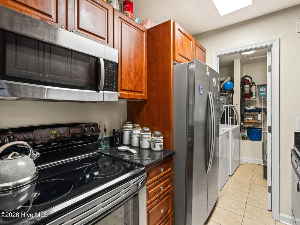 1001 Kingswood Drive #J Chapel Hill, NC 27514